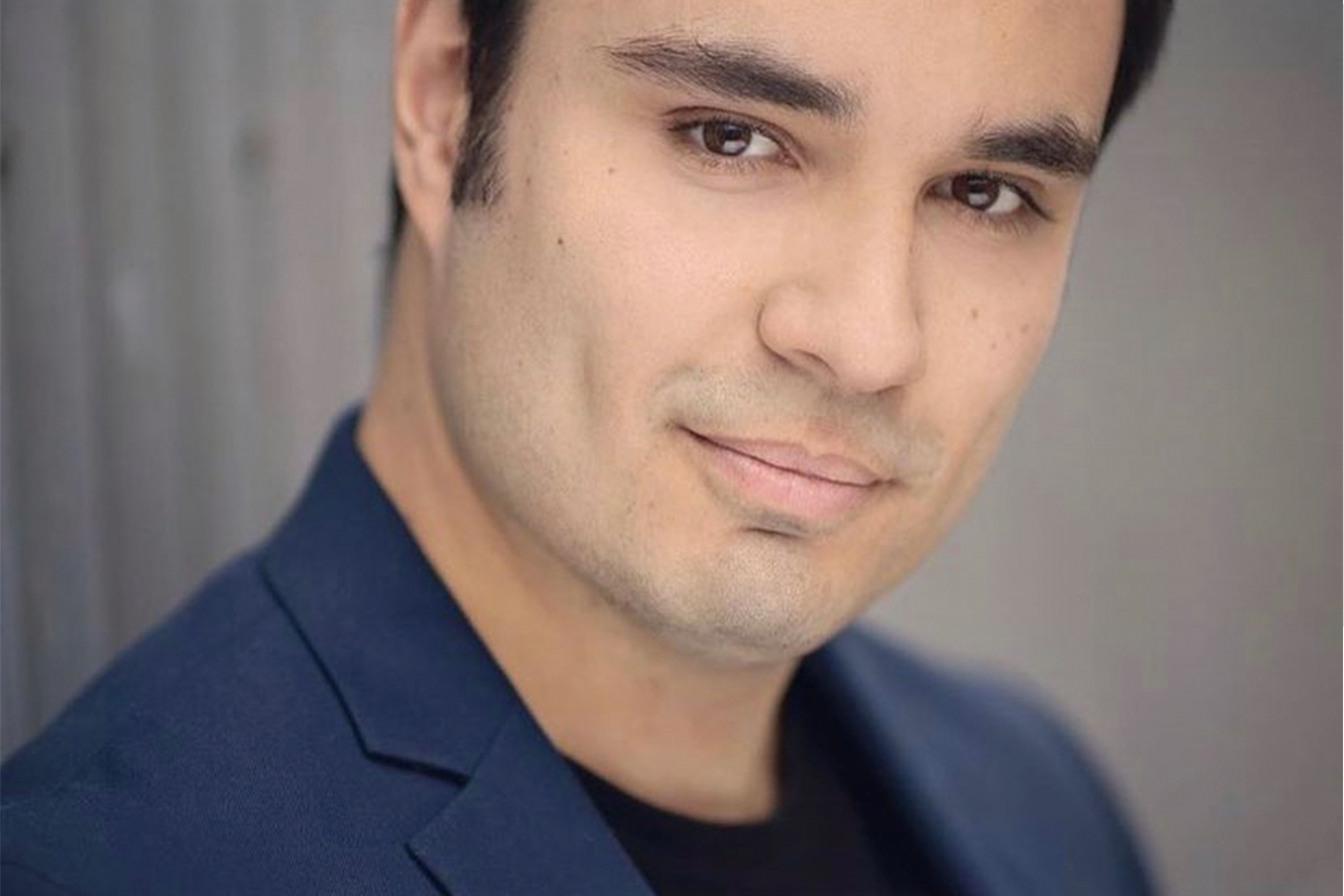Maurcio Romero books role on Warner Brothers set and receives PR all in one day!